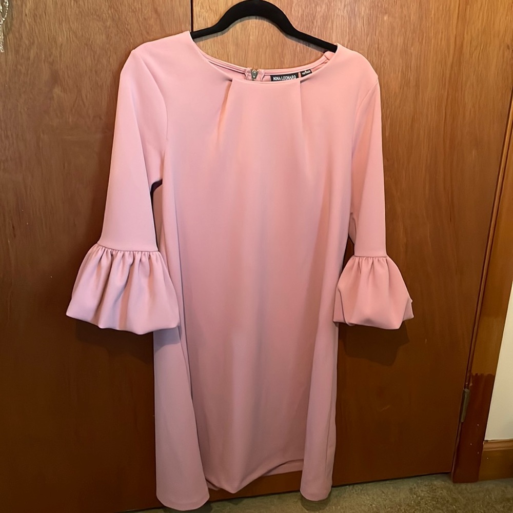 Nina Leonard size small blush pink dress
